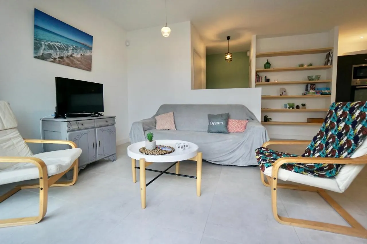 플뢰메르 Le Clos De L'Anse *Front De Mer* 아파트