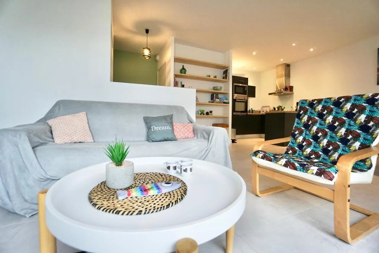 Le Clos De L'Anse *Front De Mer* Apartment Ploemeur 0*,  France